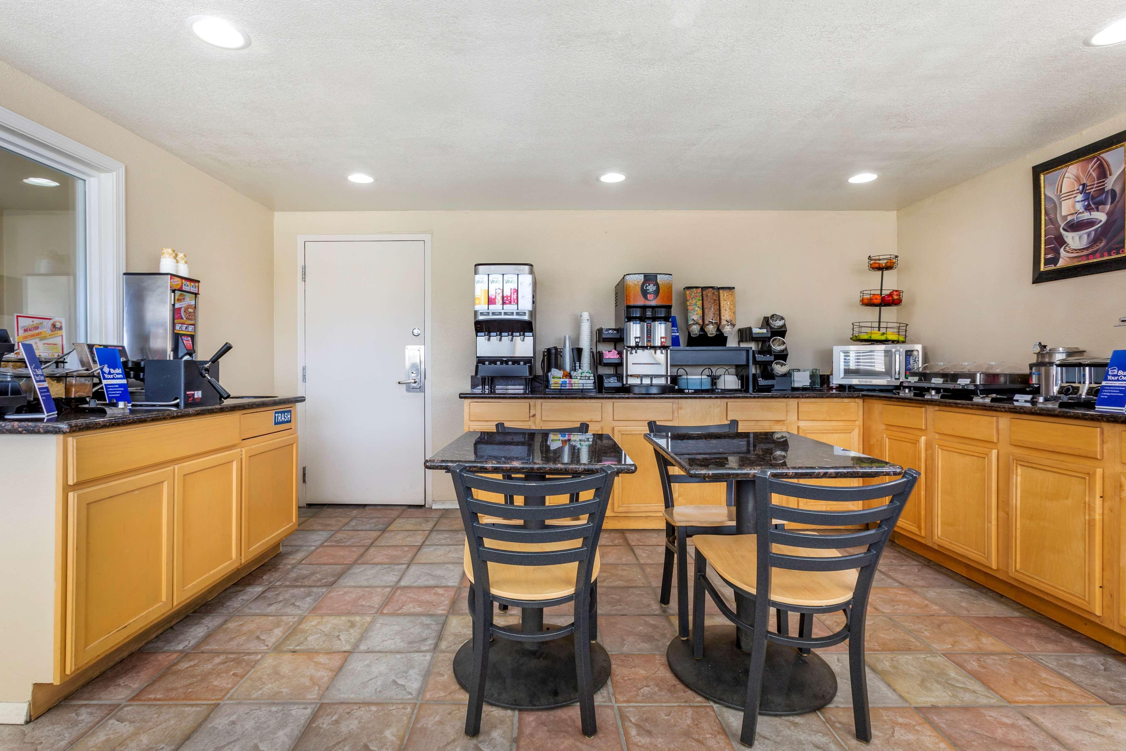 Best Western El Rancho Palacio Roswell Bagian luar foto
