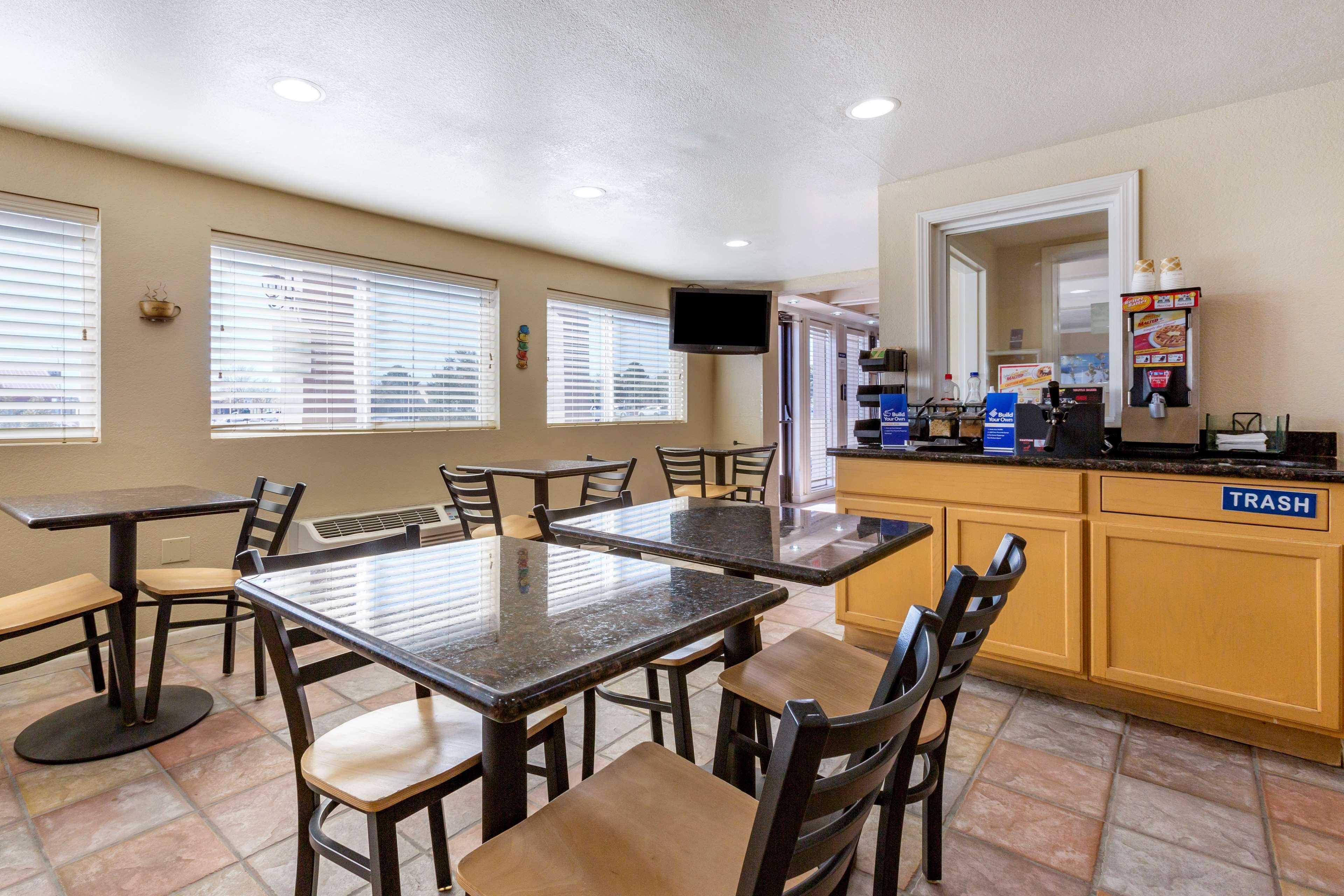 Best Western El Rancho Palacio Roswell Bagian luar foto
